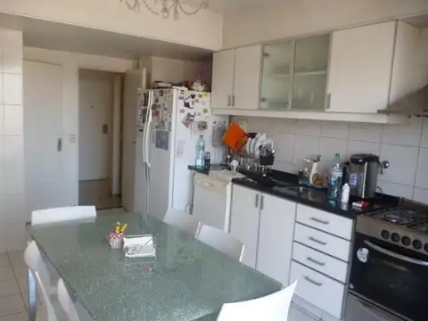 Departamento 4 ambientes con 3 baños