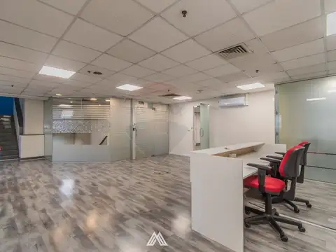 ALQUILER OFICINA SEMIEQUIPADA EN CENTRO