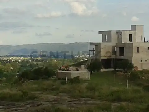 IMPORTANTE LOTE EN VENTA BARRIO LAS PIRCAS TANTI