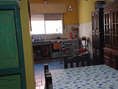 Depto Tipo Casa en Venta en Isidro Casanova, USD 75.000