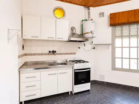 Depto Tipo Casa en Alquiler en Chilavert, $ 450.000