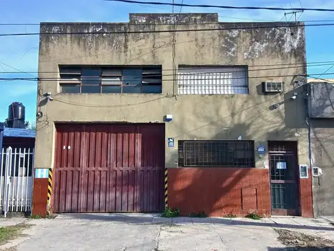 Galpón Industrial 360m² en San Andrés | Fuerza Motriz, 3 Oficinas, Seguridad y Vestuarios