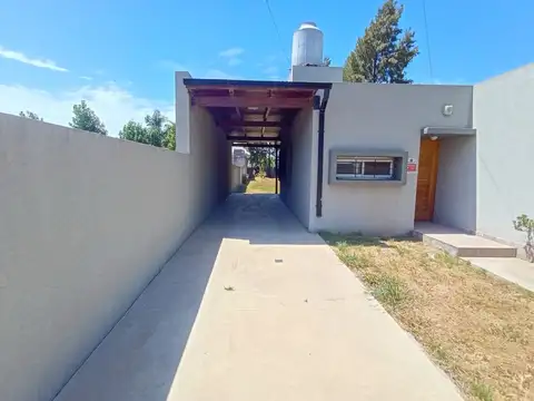 Casa en Venta con 2 cocheras