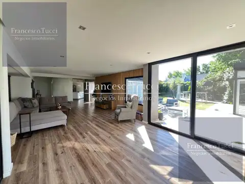 Casa en Venta al Oeste