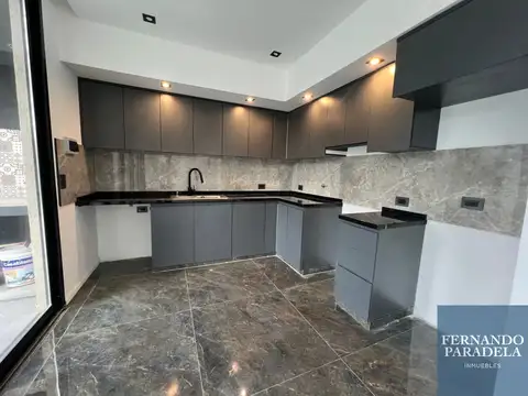 Casa en Venta en Barrio Parque Leloir, USD 275.000