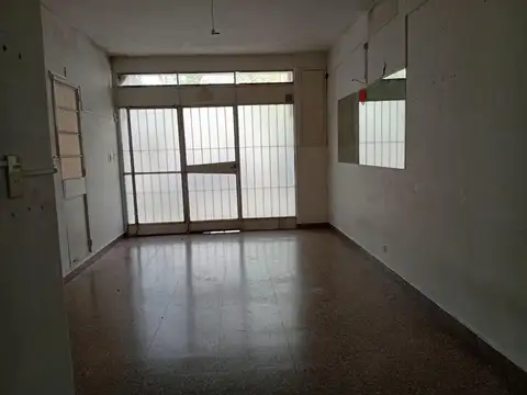 Local en Alquiler en Saavedra, $ 800.000