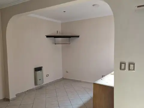 Depto Tipo Casa en Venta en Villa Lynch, USD 120.000