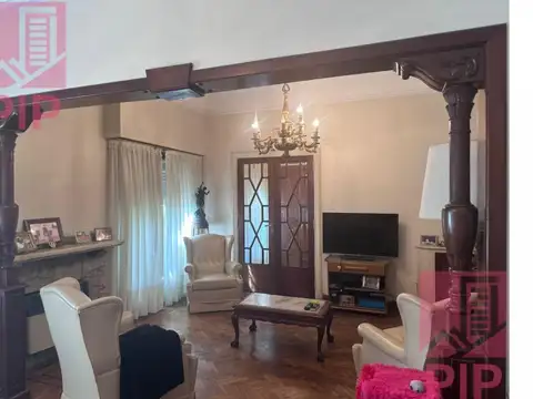 Gobernador Emilio Castro 300