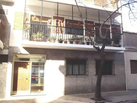 15 De Noviembre De 1889 1600, Piso 2°