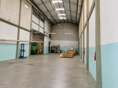 Galpon en Venta 10  mts Frente