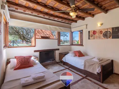 Casa 10 ambientes con 6 baños