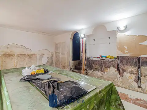 Casa 9 ambientes con 3 baños