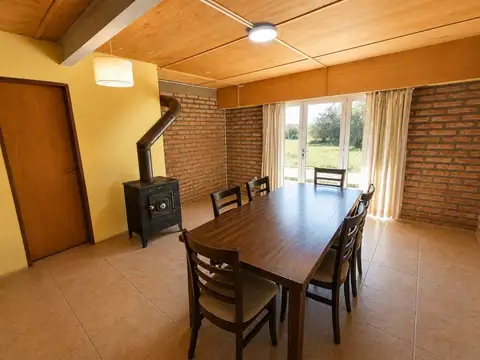 Casa en Venta con 2 cocheras