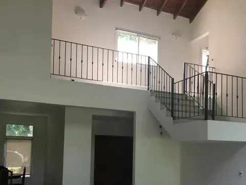 Casa en Venta en La Peregrina, USD 335.000