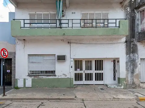 Casa en Venta 5 dormitorios patio y cocheras