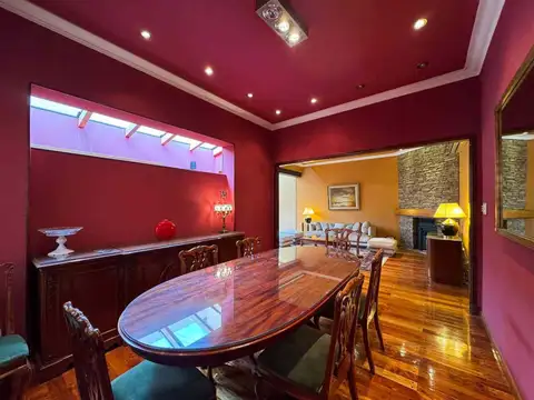 VENTA CASA 6 AMB EN OLIVOS JARDÍN QUINCHO Y 2 COCH