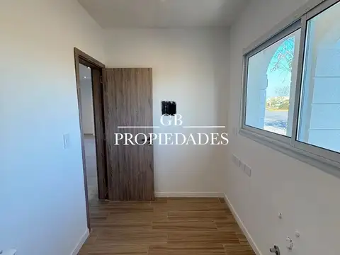 Venta de Casa 5 Ambientes en San Ramón, Pilar