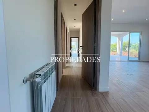 Venta de Casa 5 Ambientes en San Ramón, Pilar