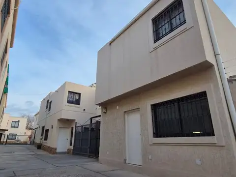 Venta Dúplex 3 Dorm. Patio Comp. Cerrado G. Cruz