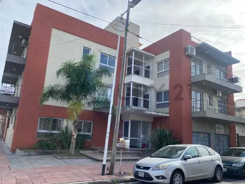 Charlone 800, Piso 0