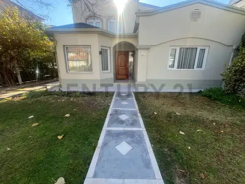 VENDO CASA EN BARRIO CLUB DE CAMPO-GUAYMALLEN-MENDOZA