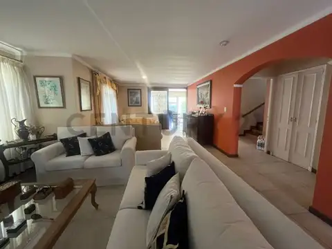 Elpidio Gonzalez 3700, Piso 0