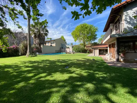 Casa 4 ambientes con 3 baños