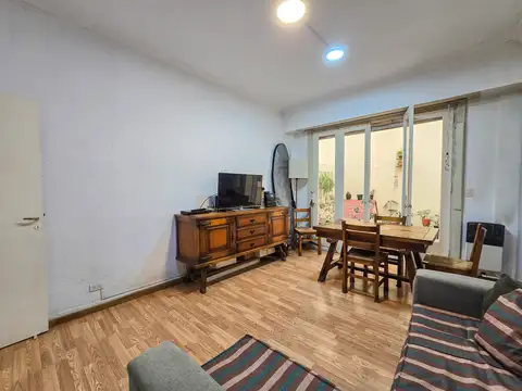 Departamento 3 amb. con 2 patios. Reciclado - Falucho y Sarmiento