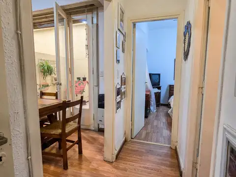 Departamento 3 amb. con 2 patios. Reciclado - Falucho y Sarmiento