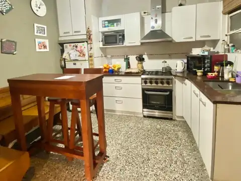 Casa 4 ambientes con 1 baño