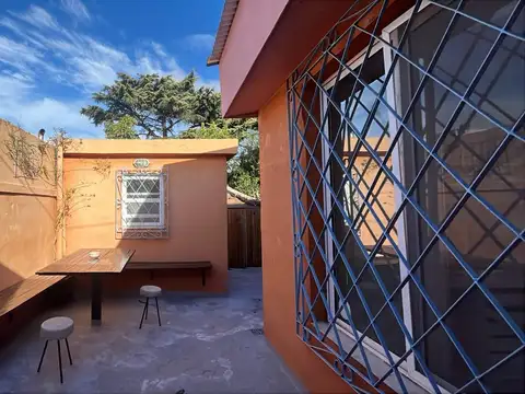 San Isidro, casa /Ph en muy buen estado en Venta con 2 dormitorios, patio