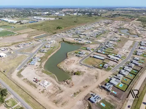 Venta terreno CON VISTA A LAGUNA, Barrio Privado La Juana