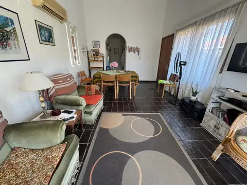 Casa 3 ambientes con 2 baños