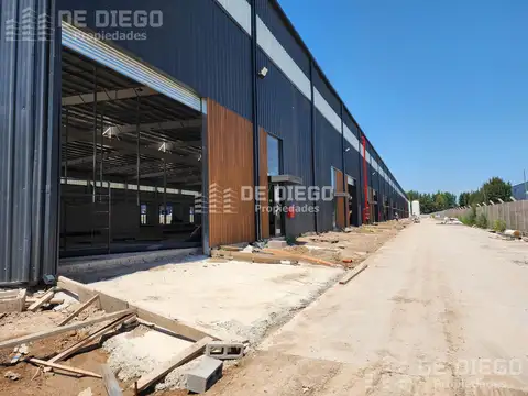 Nave en alquiler de 1680 m2, dentro del Parque Industrial Tigre.