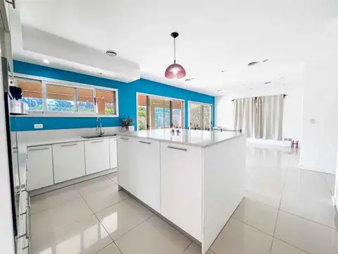 CASA 4 AMBIENTES BARRIO HARAS MARIA VICTORIA