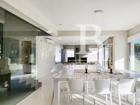 8174 - Casa en Alquiler - Pinamar, Zona La Herradura