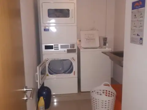 HERMOSO DPTO 2 AMB  AMOBLADO CON PISCINA Y LAUNDY