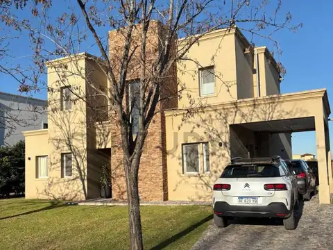 Casa en Venta de 5 dormitorios