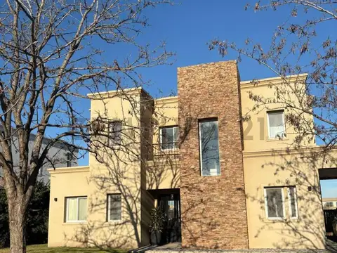 Casa en Venta en El Canton - Norte, USD 295.000