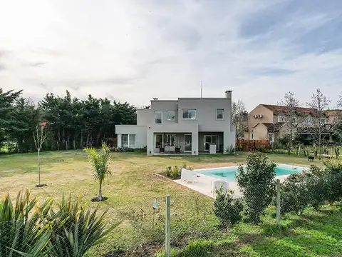 Casa en Venta en Estancias Del Pilar, USD 470.000