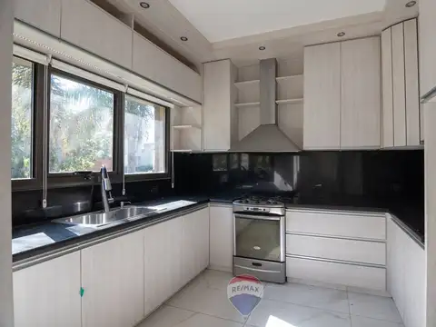 VENTA CASA 3 DORMI SAN ISIDRO VILLA ALLENDE CBA