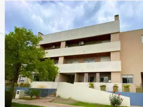 VENTA DPTO  3 DORMITORIOS B CERRADO.. URBANO 3