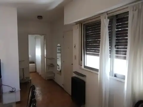 Falucho 2500, Piso 9
