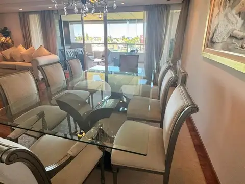 Departamento en Alquiler con 2 cocheras