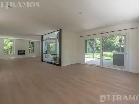 Casa 4 ambientes con 3 baños