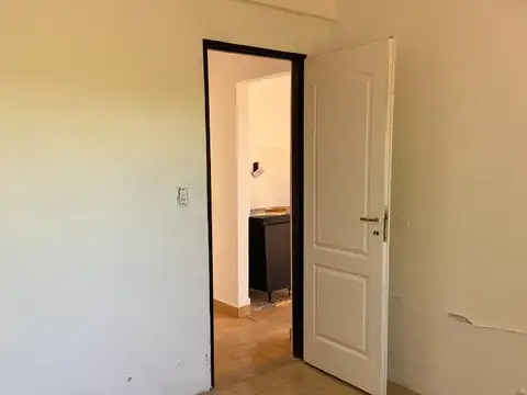 PH en Venta 3  ambientes -V.Ballester entrada independiente frente