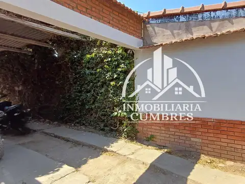 Casa en Venta con 3 cocheras