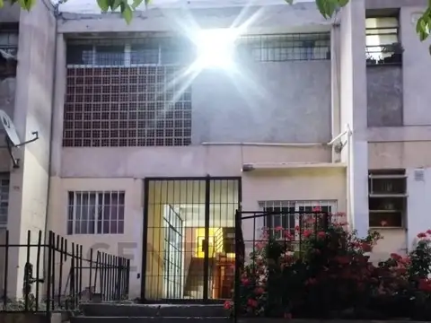 VENTA DE DEPRATAMENTO EN VILLA HIPÓDROMO, GODOY CRUZ.