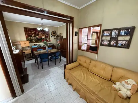 PH 2 AMB EN PLANTA ALTA CON LAVADERO CUBIERTO Y PATIO SEMI CUBIERTO (SIN EXPENSAS)