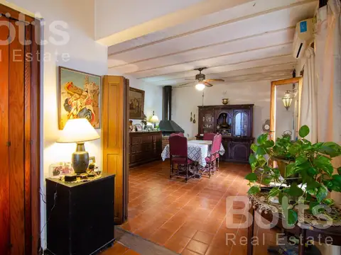 Casa en Venta con 1 cochera